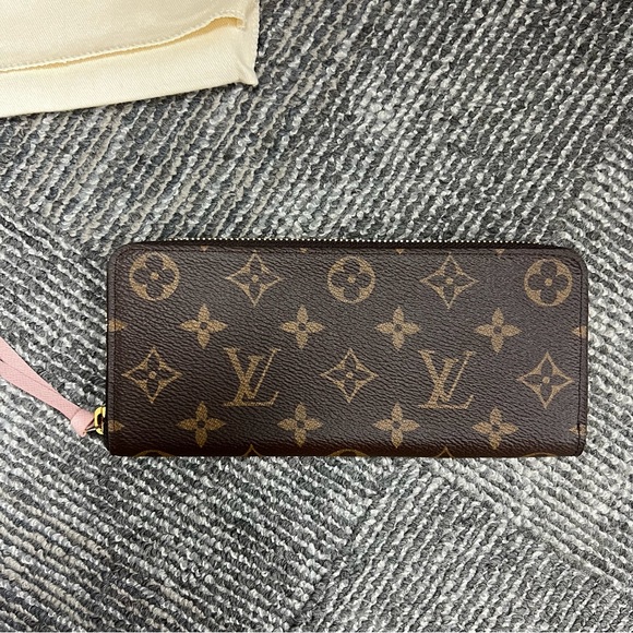 LOUIS VUITTON MONOGRAM CLEMENCE WALLET ZIP AROUND ROSE BALLERINE - Picture 15 of 16